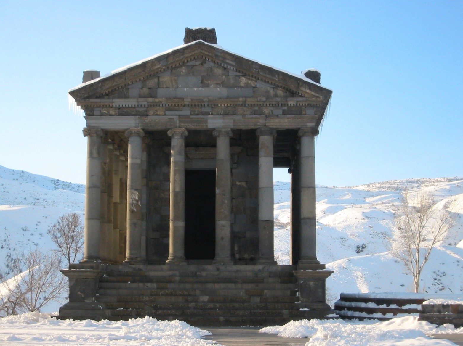 Храм Гарни. Армения. Фото с сайта Wikipedia.org