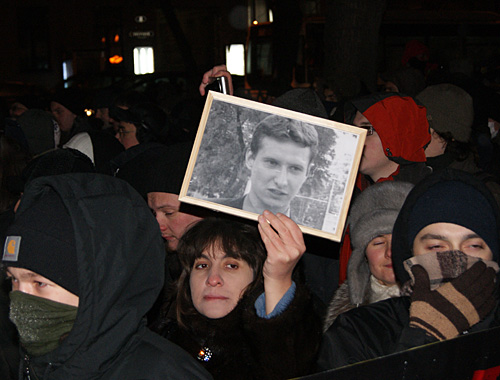 Участники акции движутся в сторону Новопушкинского сквера, Москва, 19 января 2011 года. Фото "Кавказского узла"