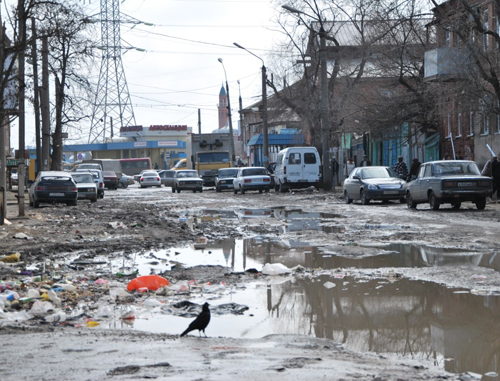 Подтопленные грунтовыми водами улицы в Астрахани. 20 марта 2011 г. Фото: Сергей Кожанов.