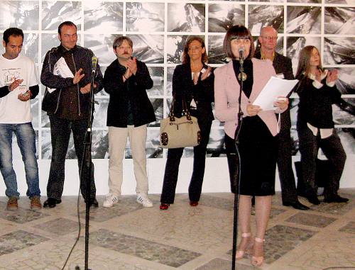 Участники симпозиума "Аланика" на церемонии закрытия. Владикавказ, 10 сентября 2011 г. Фото "Кавказского узла"