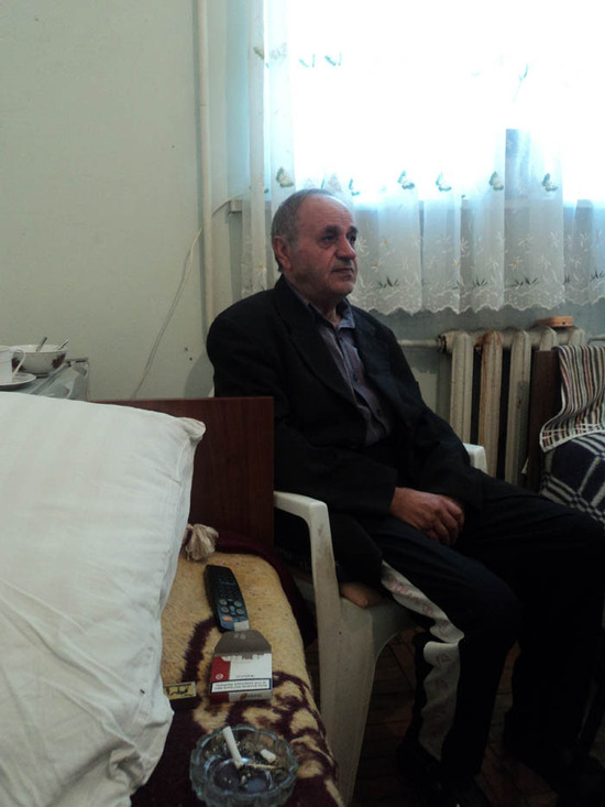 Сурен, 65 лет, перенёс инфаркт, приехал из Узбекистана, одинокий...