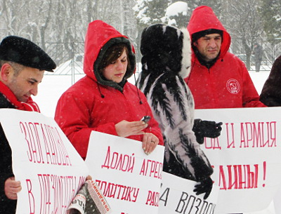Молодежь на митинге КПРФ в Ставрополе 23 февраля 2012 г. Фото Константина Ольшанского для "Кавказского узла"