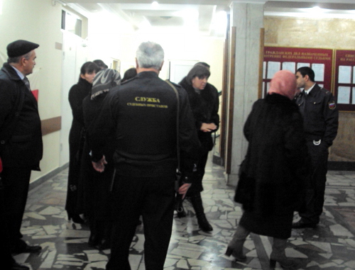 В здании Верховного суда Северной Осетии. Владикавказ, 15 марта 2012 г. Свидетели и потерпевшие по делу о взрыве газового баллона. Фото Эммы Марзоевой для "Кавказского узла"