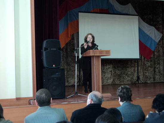 Лилия Баласанян - главный специалист министерства образование , председателя ассоциации русского языка министерства образования Армении.