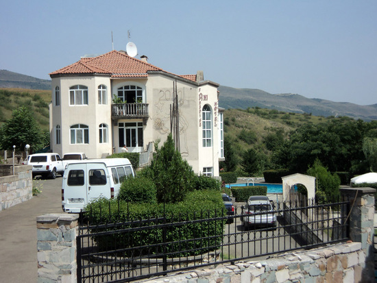 Фасад гостиницы 