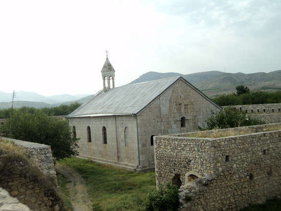 Амарасский монастырь.  Снято с крепостной стены.