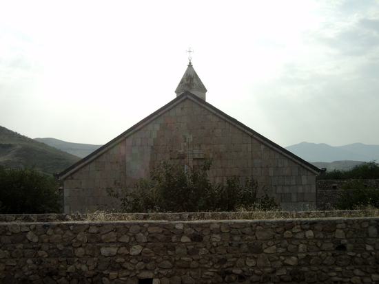 Задняя часть монастыря. Амарас