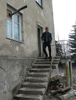 В здании нет входных дверей. Южная Осетия, Цхинвал, 24 февраля 2013 г. Фото Марии Котаевой для "Кавказского узла"