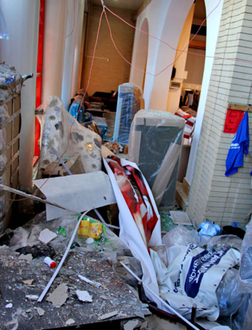 В магазине "Акбар" после взрыва. Хасавюрт 6 января 2013 г. Фото Махача Ахмедова для "Кавказского узла"