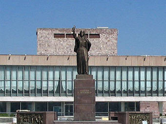 Монумент "Навеки с Россией" в Нальчике. Фото с сайта lenta.ru