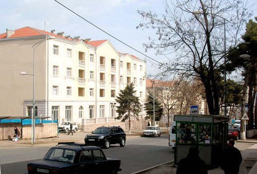 Дом, построенный в Степанакерте для социально
необеспеченных семей. Фото "Кавказского узла"