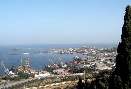 Баку. Фото с сайта www.avialine.com