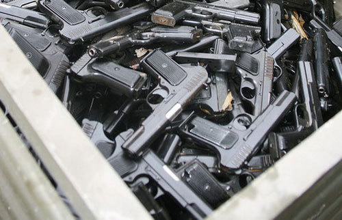 Оружие. Фото с сайта http://basik.ru