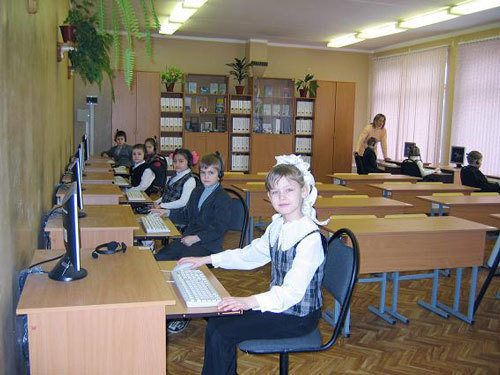 Школа в Северной Осетии, компьютерный класс. Фото с сайта http://1-o.ru
