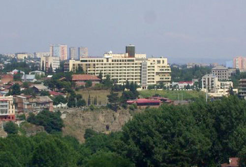 Шератон Метехи Палас. Тбилиси. Фото с сайта www.flickr.com/photos/erniewise