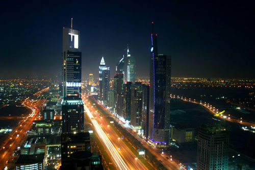 Объединенные Арабские Эмираты, Дубай, улица Шейха Заеда. Фото с сайта http://en.wikipedia.org