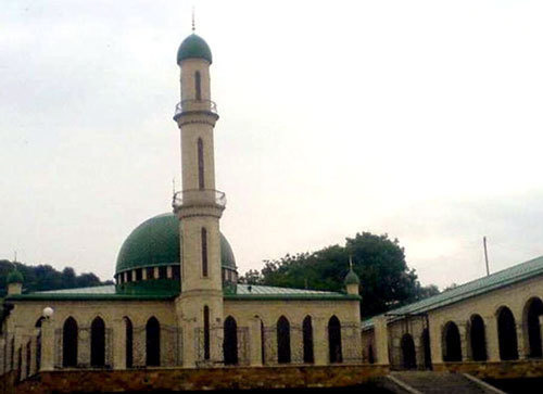 Ингушетия, мечеть в селении Аршты. Фото с сайта www.teptar.com