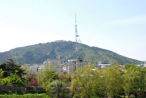 Грузия, Тбилиси, телебашня. Фото "Кавказского Узла"