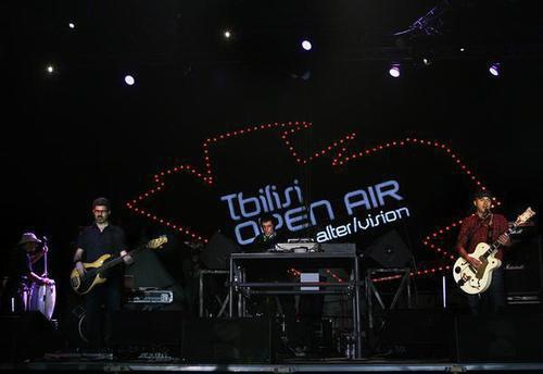 Одно из выступлений на Tbilisi Open Air — Alter/Vision. Фото с сайта http://www.myspace.com/openairtbilisi
