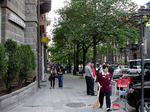 Армения, Ереван, улица Абовяна. Фото с сайта www.flickr.com/photos/25449583@N04