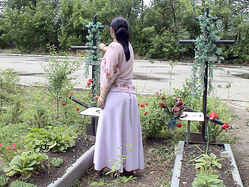 Кладбище в Чечне. Фото с сайта www.chechnyafree.ru