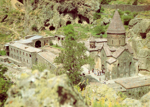Монастырь Гегард. Армения. Источник: www.avanttour.am