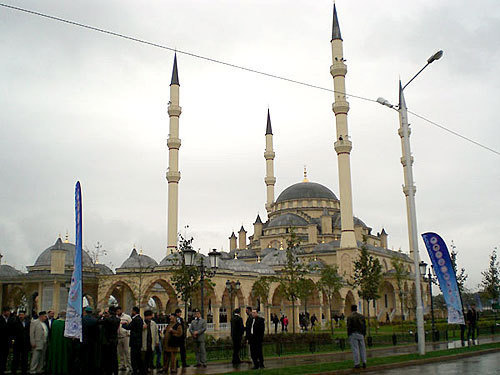 Чечня, Грозный, Исламский центр. Фото с сайта www.chechnyafree.ru