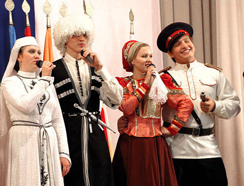 Ростов-на-Дону, открытие форума «Мир вашим домам», 2 октября 2009 года. Фото "Кавказского Узла"