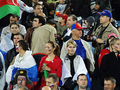 На матче отборочного турнира чемпионата мира 2010 года между сборными Азербайджана и России. Фото с сайта www.echo-az.com, автор Самир Алиев