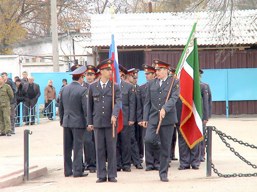 Чечня, Грозный, день милиции в 2004 году. Фото с сайта www.chechnyafree.ru