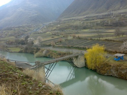 Мост через реку Самур, Дагестан. Фото с сайта www.panoramio.com/photo/25223958, автор Феталиев Ахмад