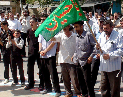 Жители поселка Нардаран протестуют против агрессивной политики Израиля. Азербайджан, 4 июня 2010 года. Фото "Кавказского Узла"