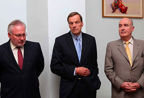 Сопредседатели Минской группы ОБСЕ (слева направо): Игорь Попов, Роберт Брадтке, Бернар Фасье. Ереван, 3 июля 2010 года. Фото: www.photolure.am