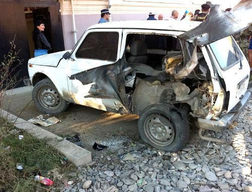 Автомобиль Джамболата Тедеева, взорванный у его дома в Цхинвале 29 августа 2011 г. Фото: www.ekhokavkaza.com, RFE/RL