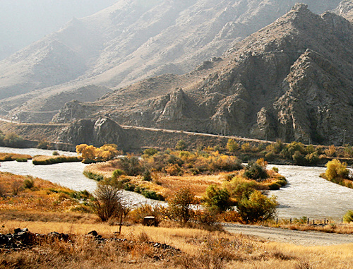 Армения, Мегри. Река Аракс на армяно-иранской границе. Фото: http://graniza-megri.ucoz.ru