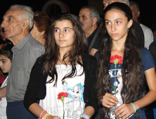 Траурные мероприятия, посвященные годовщине августовского конфликта в Южной Осетии. Цхинвал, 8 августа 2012 г. Фото ИА «Рес»\Катерины Пухаевой, http://cominf.org