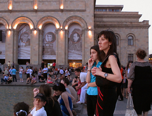 Армения, Ереван, площадь Республики. Фото: Richard Tanton, http://www.flickr.com/photos/tantonr