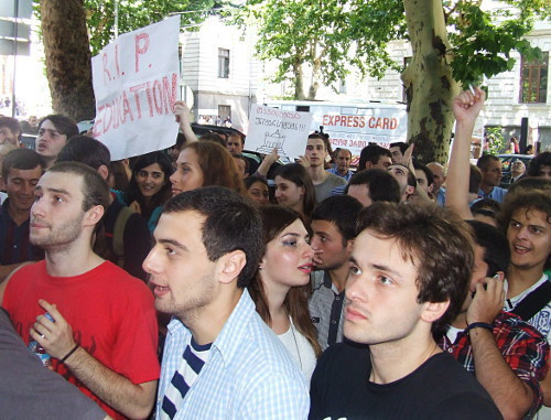 Бастующие студенты Тбилисского государственного университета. Грузия, Тбилиси, 17 сентября 2012 г. Фото Эдиты Бадасян для "Кавказского узла"