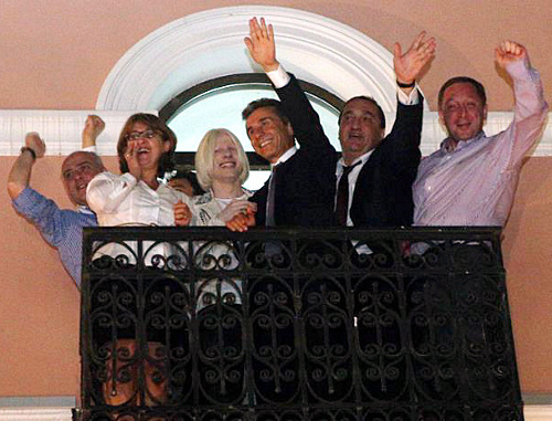 Представители "Грузинской мечты" вечером после завершения голосования на выборах в парламент Грузии. Тбилиси, 1 октября 2012 г. Фото: http://www.facebook.com/georgiandreamofficial