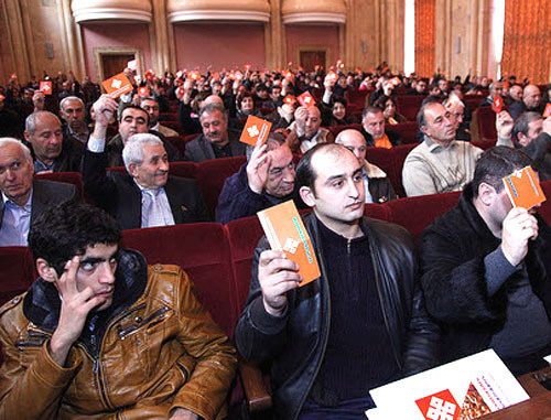Съезд оппозиционной партии «Республика». Ереван, 21 декабря 2012 г. Фото PanArmenian Photo