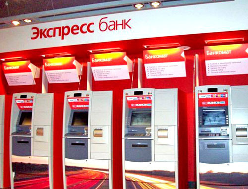 Банкоматы дагестанского банка "Экспресс". Фото www.riadagestan.ru