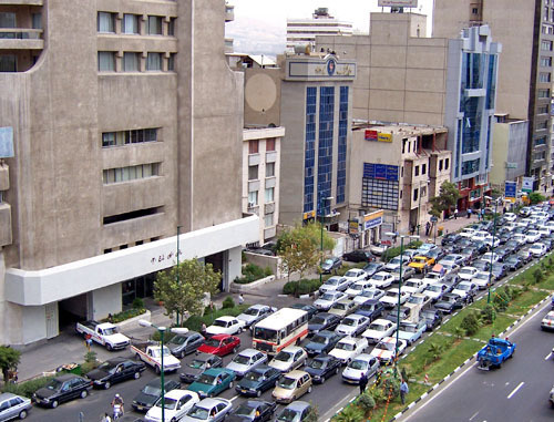 Иран, Тегеран, Бульвар Мирдамад. Фото: en:User:Wikilo12, http://commons.wikimedia.org
