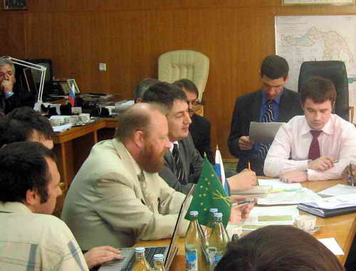 Активисты "Эковахты" в центральном офисе. Адыгея, Майкоп, 2008 г.