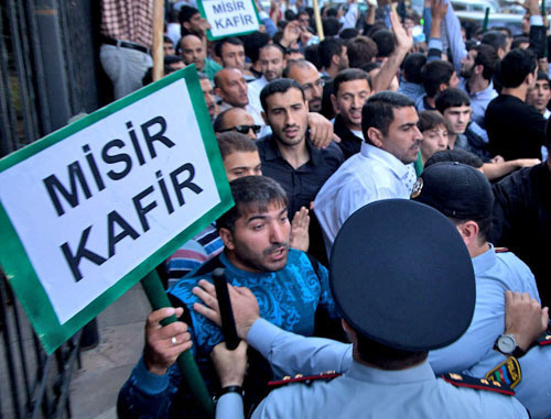 Акция протеста верующих против запрета на ношение хиджаба. Азербайджан, Баку, 5 октября 2012 г. Фото Азиза Каримова для "Кавказского узла"