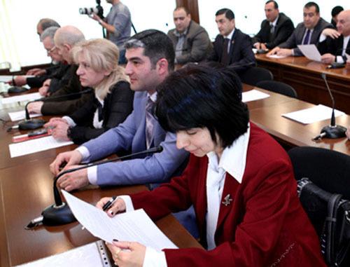Очередная сессия Совета старейшин Еревана. Фото: http://www.yerevan.am/
