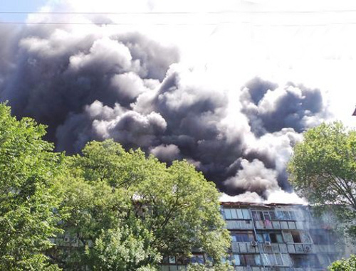 Пожар в пятиэтажном доме на улице Чехова. Сочи, 22 мая 2013 г. Фото: http://maks-portal.ru