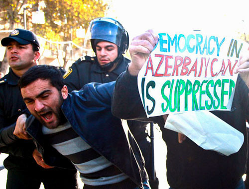 Полиция разогнала акцию протеста оппозиции. Баку, 10 декабря 2012 г. Фото Азиза Каримова для "Кавказского узла"

