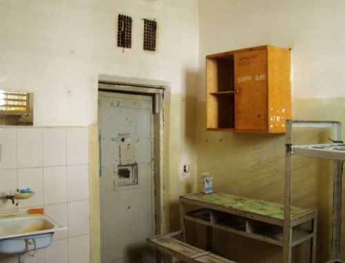 Тюремная камера в старом режимном корпусе СИЗО Нальчика. 2011 г. Фото: http://www.07.fsin.su