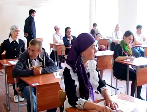 Во время проведения ЕГЭ в Дагестане. Фото www.riadagestan.ru