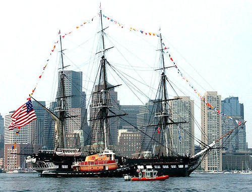 Бостонская бухте Массачусетского залива. Фото: U.S. Coast Guard photo by Public Affairs Specialist 3rd Class Kelly Newlin, http://commons.wikimedia.org/
